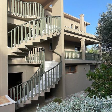 Agrilia Maison Razata ภายนอก รูปภาพ