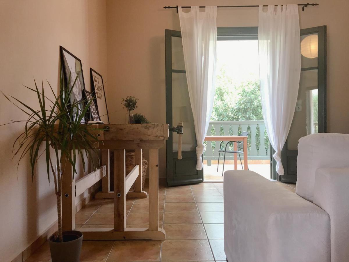 Agrilia Maison Razata ภายนอก รูปภาพ